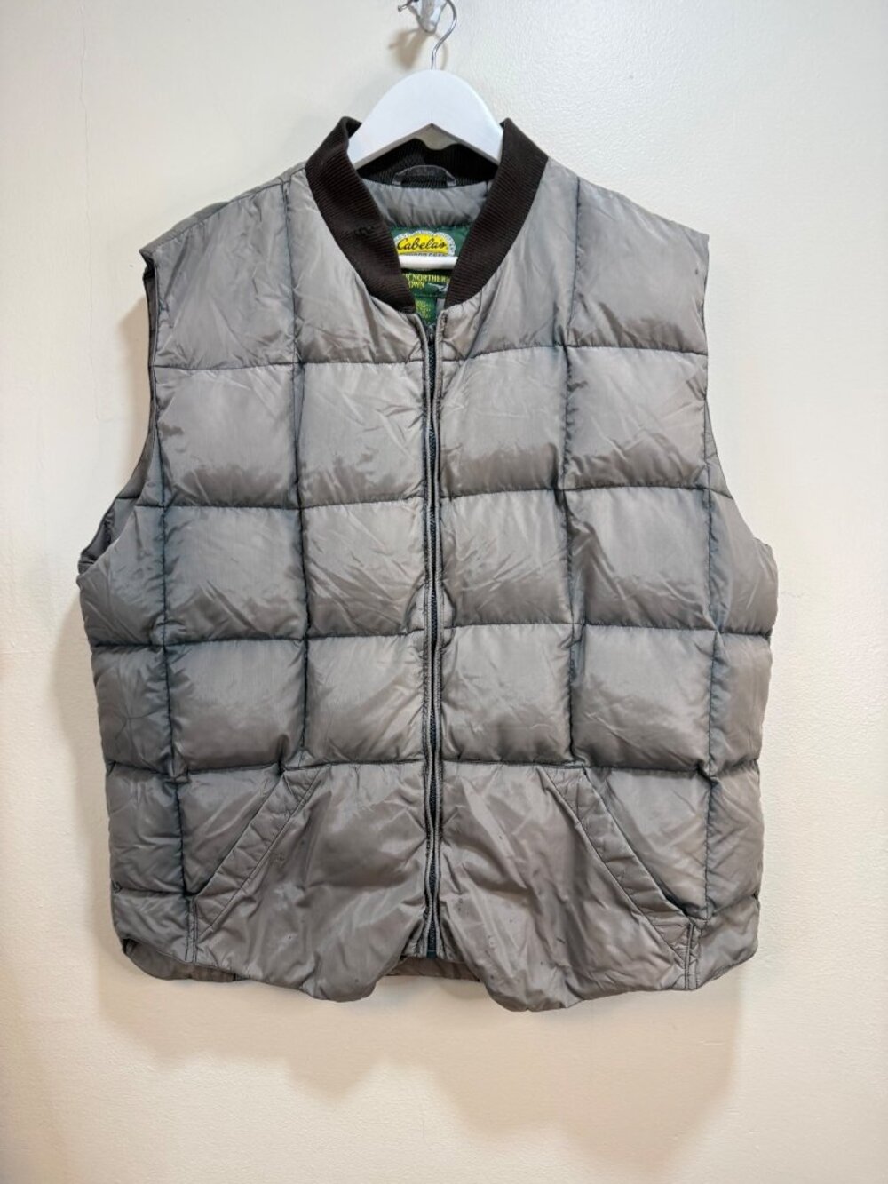 Cabelas Premier Northern Down Puffer Vest Faded Authentic Wear and Tear Lg